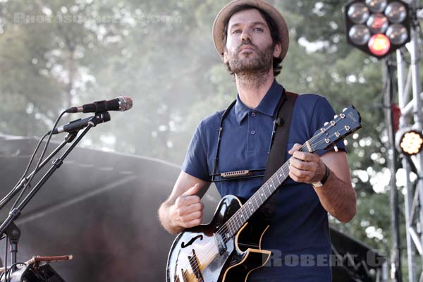 PIERS FACCINI - 2011-09-11 - PARIS - Parc de Bagatelle - 